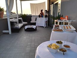 Q Hotel