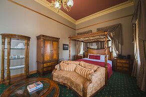 Denison Boutique Hotel