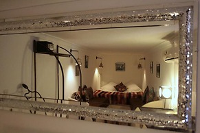 Riad Laaroussa