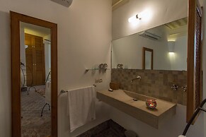 Riad Laaroussa