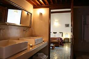 Riad Laaroussa