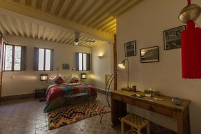 Riad Laaroussa