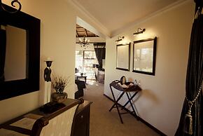 Lourie Lodge