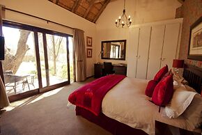 Lourie Lodge
