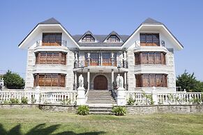 Hotel Antoyana