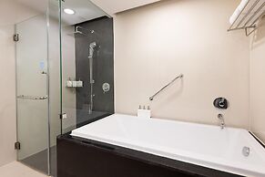 Radisson Suites Bangkok Sukhumvit