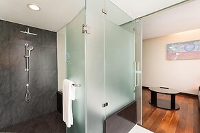 Radisson Suites Bangkok Sukhumvit