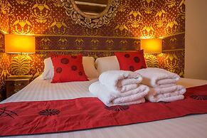 Chapel 5 Suites