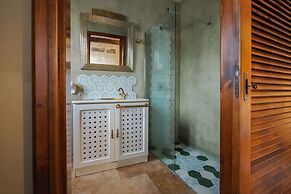 Chapel 5 Suites