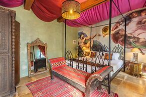 Chapel 5 Suites