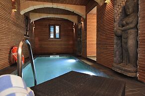 Chapel 5 Suites