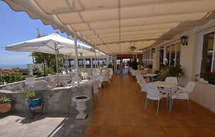 Hotel Al Andalus