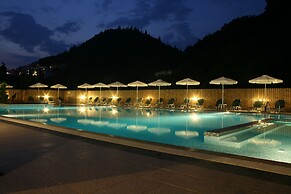 Marina Apartments
