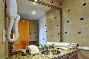 La Fresque Hotel