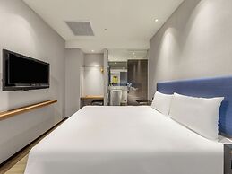 CHECK inn Taipei Xinyi