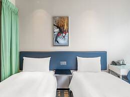 CHECK inn Taipei Xinyi