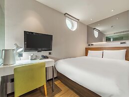 CHECK inn Taipei Xinyi