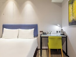 CHECK inn Taipei Xinyi