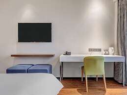 CHECK inn Taipei Xinyi