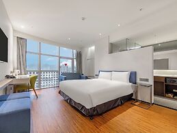 CHECK inn Taipei Xinyi