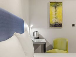 CHECK inn Taipei Xinyi