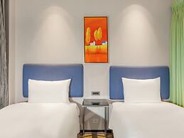 CHECK inn Taipei Xinyi