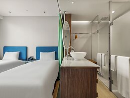CHECK inn Taipei Xinyi