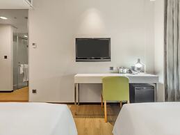 CHECK inn Taipei Xinyi