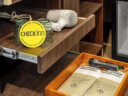 CHECK inn Taipei Xinyi