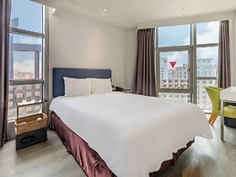 CHECK inn Taipei Xinyi