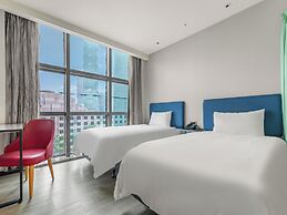 CHECK inn Taipei Xinyi