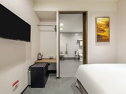 CHECK inn Taipei Xinyi