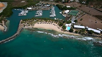 Tamarind Reef Resort Spa & Marina