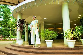 Neelams The Glitz