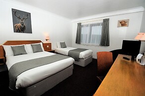 Days Inn by Wyndham Hamilton