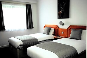 Days Inn by Wyndham Hamilton