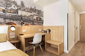 Super 8 by Wyndham Chester East