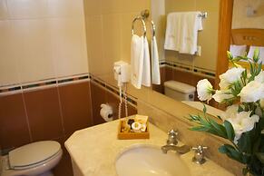 Hotel Puerta Del Sol