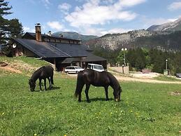 Hotel Snjezna Kuca