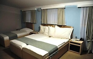 Hotel Snjezna Kuca