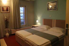 Hotel Snjezna Kuca