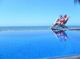 Days At Sea Beach Lodge