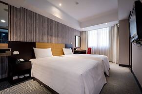 Hotel B