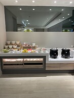 Hotel B