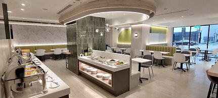 Hotel B