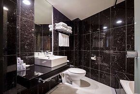 Hotel B