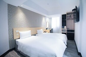 Hotel B