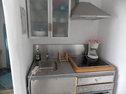 Studios and Suites Rania