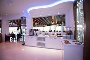 Loutsiana Hotel Apts