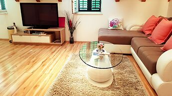House Sandra